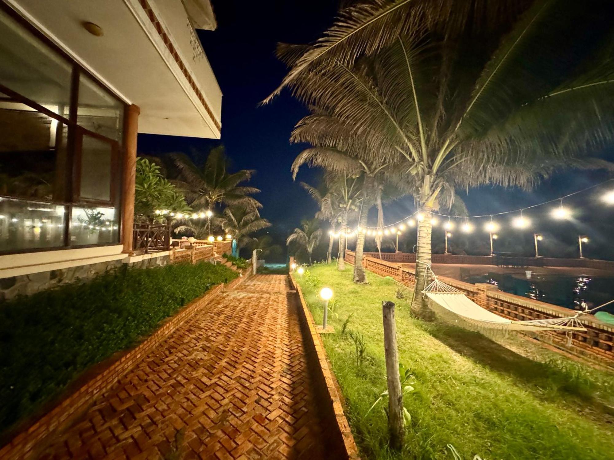 Blue Sailing Resort - Canh Buom Xanh Xom Tram エクステリア 写真